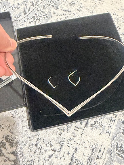 Aito hopea Compro korusetti - vähän käytetty