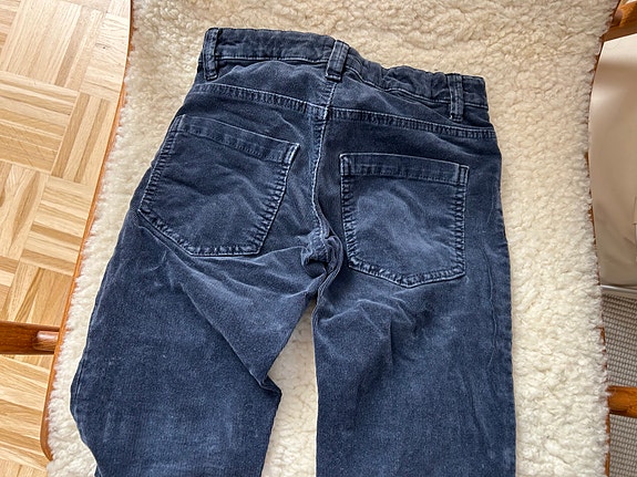 Benetton poikien samettihousut koko 128 sininen