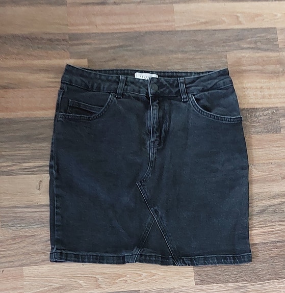 Selected femme musta farkkuhame koko 38