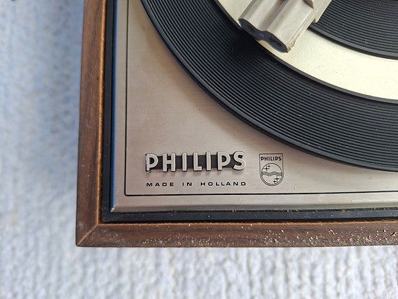 Philips 805 Stereo levysoitin