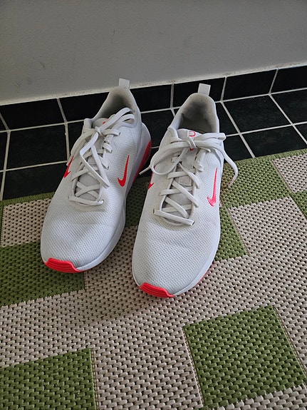 Naisten Nike treeni kengät