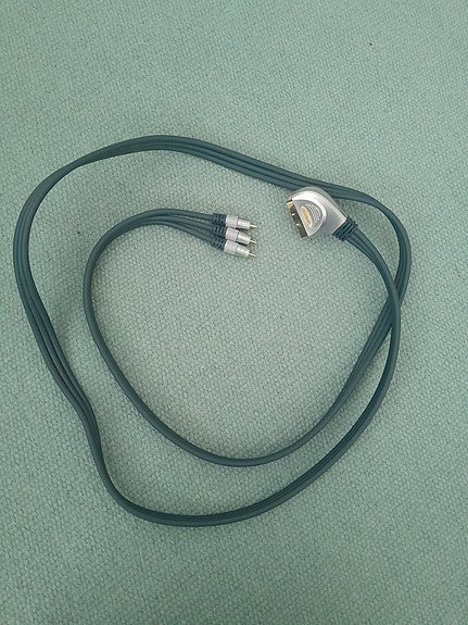 Clicktronic Scart-RCA, 2m kaapeli.