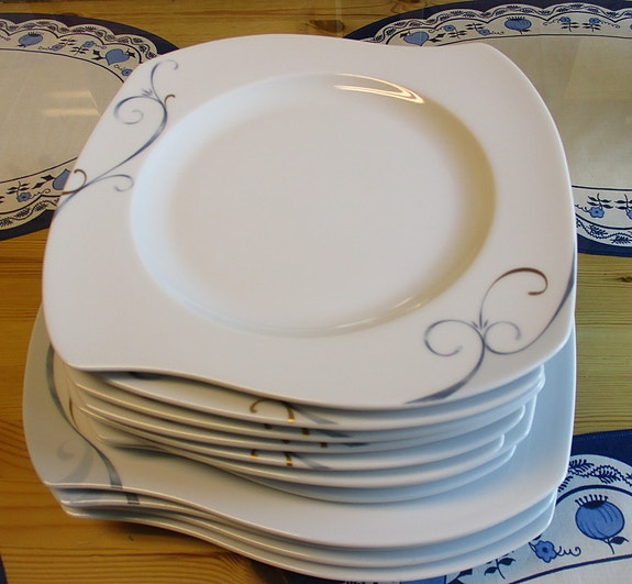 Apilanlehti Victoria lautaset
