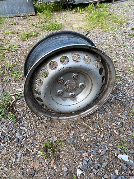 Myydään wv transportterin vanteet