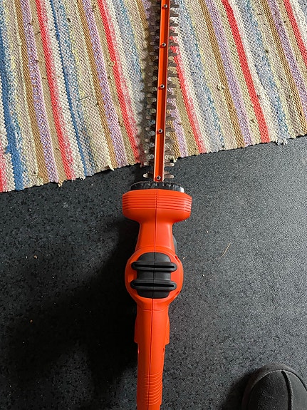 Black & Decker pensasleikkuri oranssi