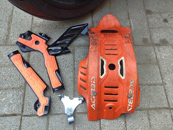 ktm exc pohjapanssari + runkosuojat