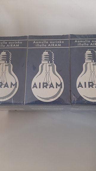 Hehkulamppuja 25W ja 40W Airam