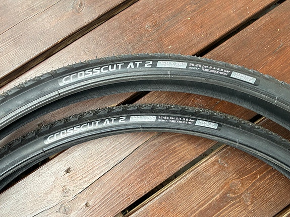 Giant Crosscut AT 2 maastopyörän renkaat 700x38c musta