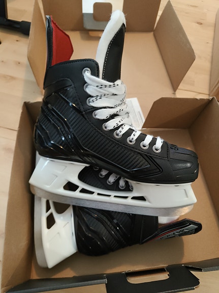 Bauer Vapor luistimet 37,5 musta