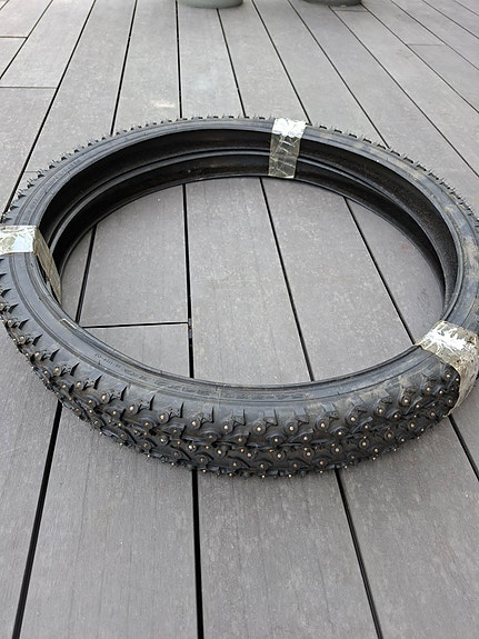 Polkupyörän nastarenkaat 26", 2 kpl