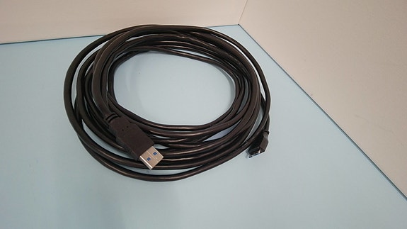 Pitkä 5m USB 3.0 – Micro-USB Type-B -kaapeli