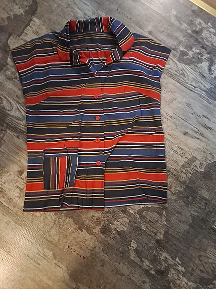 retro paita m