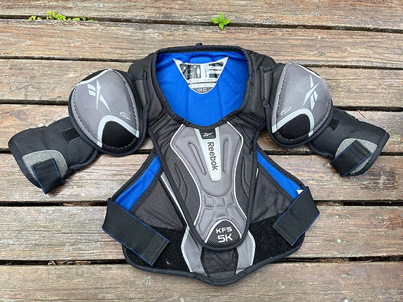 Reebok hartiasuoja Jr L