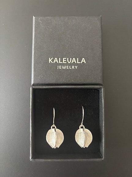 Kalevala koru Lumikukka korvakorut