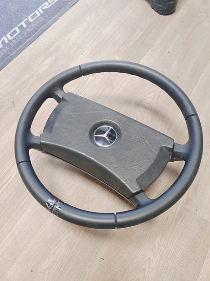 w126 pieni nahkaratti
