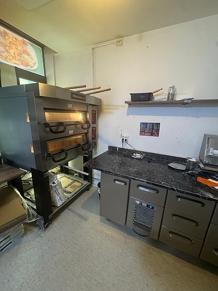 Pizzeria myytävänä