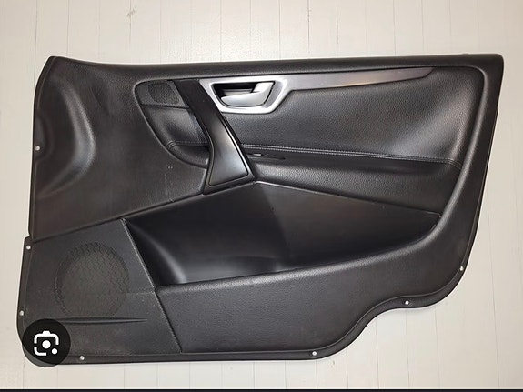 Ostetaan Volvo V70 mk2 etuovipahvit