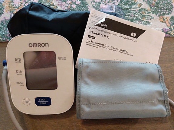 Omron-verenpainemittari