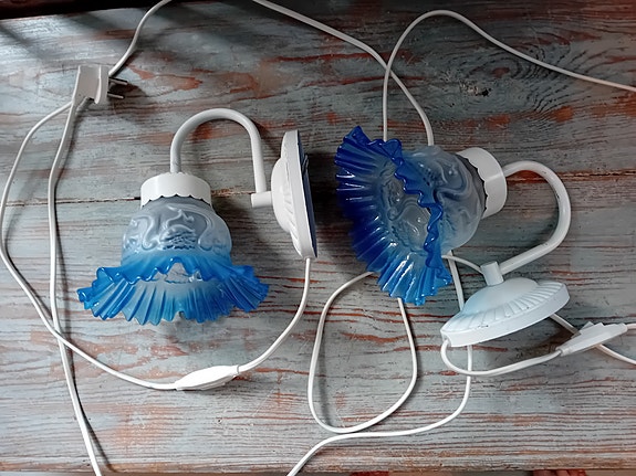 Valaisin, seinävalaisin, valaisinpari, vintage, Sario, kotimainen