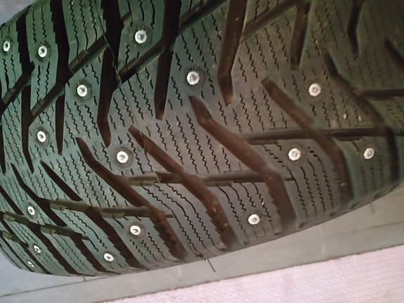 Nastarengas 215/65R16, kuin uusi