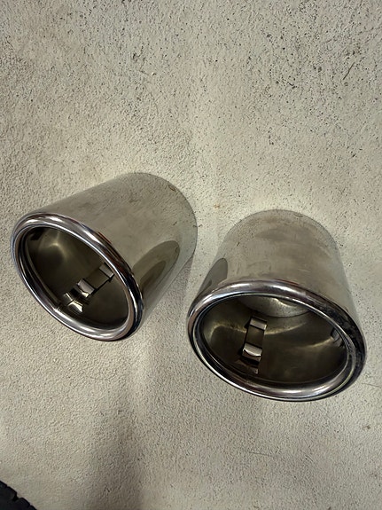 VAG pakoputken ulostulot / pakoputken päät kromi (2 kpl)