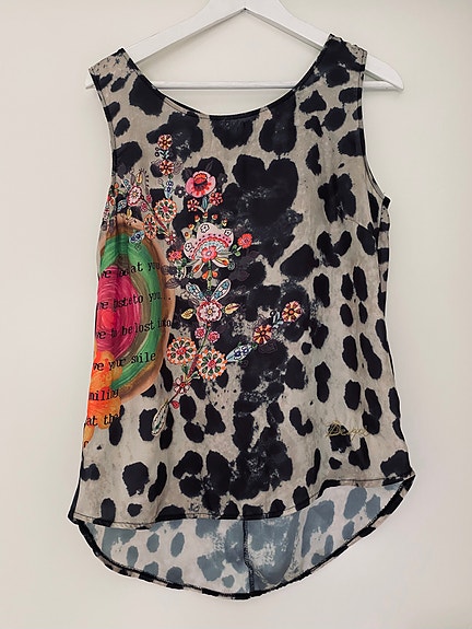 Desigual hihaton toppi L kirjava