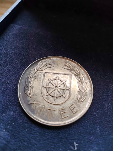 Kitee muistomitali metallia