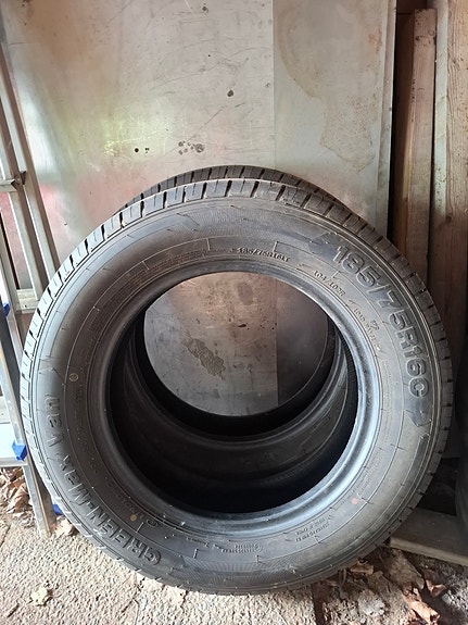 pakettiauton renkaat 2kpl 185/75R16C