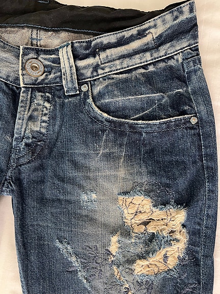 Guess Luxury Jeans “Daredevil” low rise embroidered, W29
