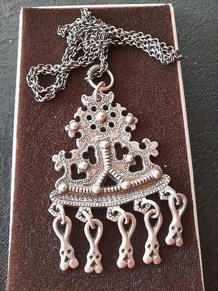 Kalevala Karkun riipus + ketju hopea vintage