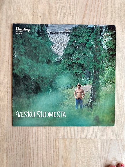 Vesa-Matti Loiri Vesku Suomesta LP  SFLP 9527