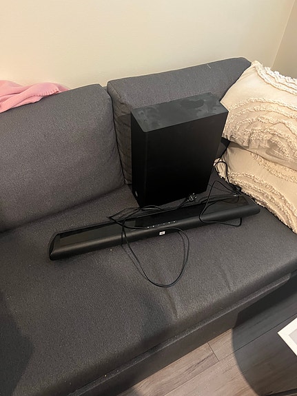 JBL soundbar ja subwoofer musta