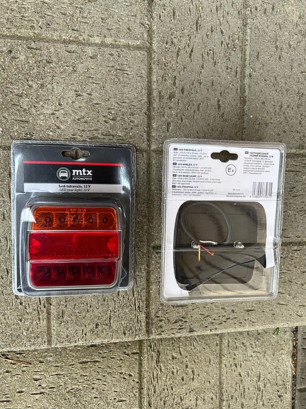 Peräkärryn led- takavalo sarja