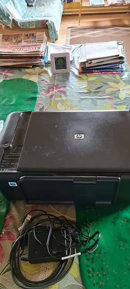 Hp Deskjet F 2480  mustesuihkutulostin/skanneri