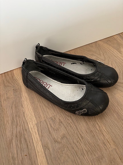 Esprit ballerinat/juhlakengät, koko 31.