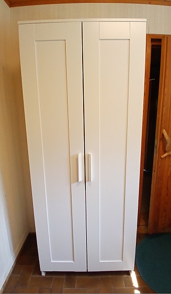 IKEA Brimnes vaatekaappi
