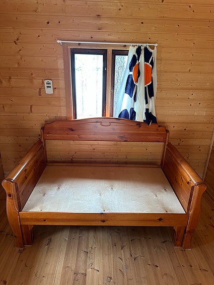 Annetaan vuodesohvan runko + 120 cm patja