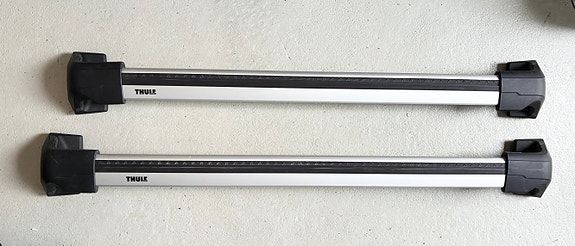 Vuokrataan Thule kattotelineen BMW X1 autoon