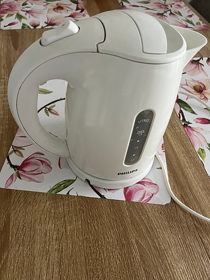 Philips vedenkeitin valkoinen 10 euro
