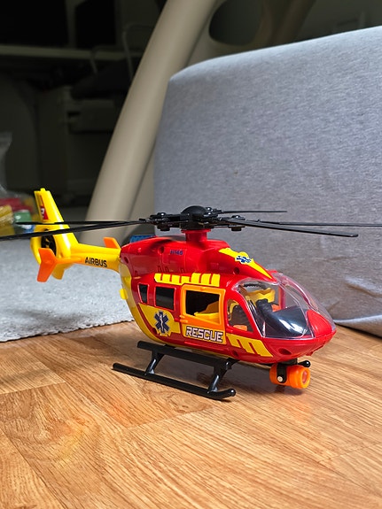 Dickie helikopter, ääni toimi
siisti ja vähän käytetty