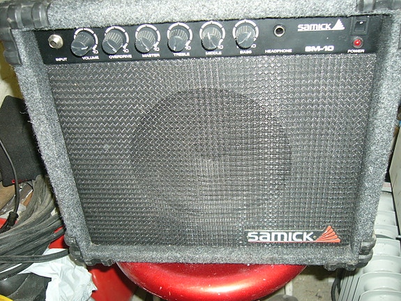 Samick Kitaravahvistin