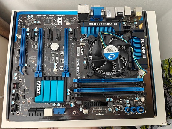 MSI Z77A-GD55 emolevy Intel i5-3570k prosessilla