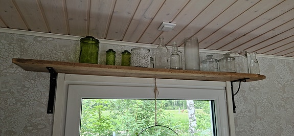 Upea seinähylly
