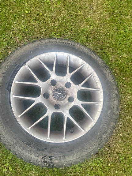 15” 5X120 talvivanteet ja renkaat SUORAT