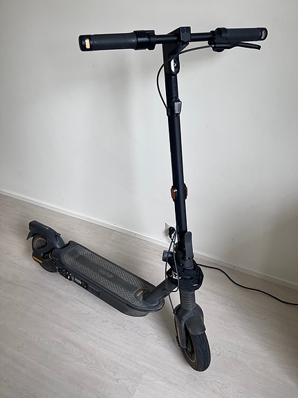Ninebot MAX G2 E 35 km/h