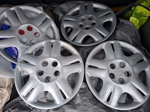 Toyota pölykapselit