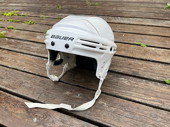 Bauer jääkiekkokypärä L
