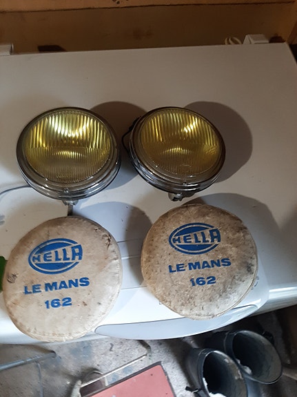 vanhat hellan lisävalot