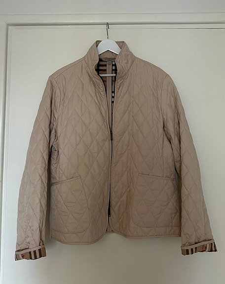 Burberryn tikkitakki XL