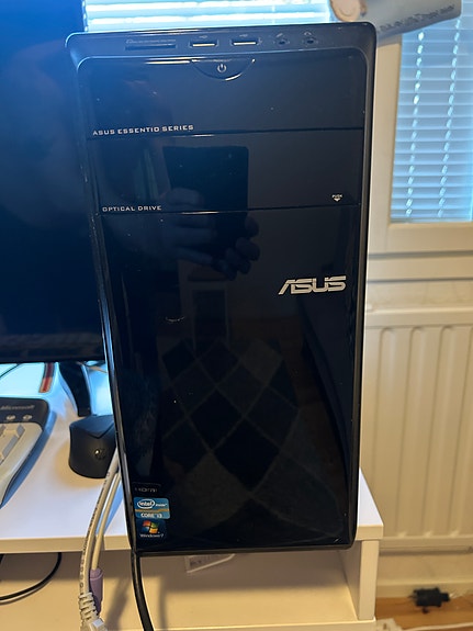 ASUS pöytäkone
